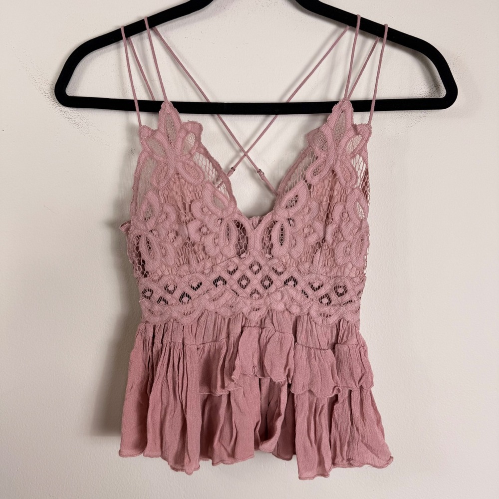 Free People Mauve Lace Ruffle Cami Top Smocked Back XS F19L04406 - Picture 1 of 7